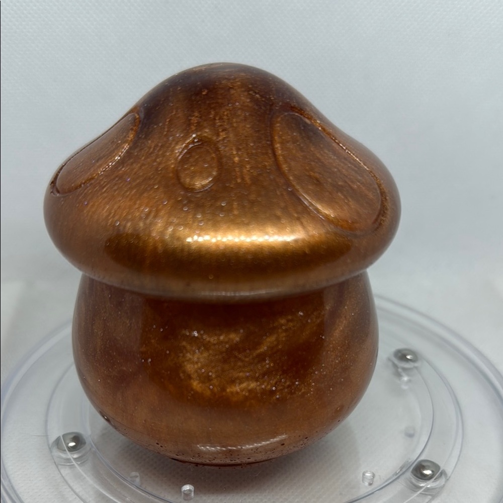 Shimmering Brown Resin Mushroom jar - Picture 8 of 9